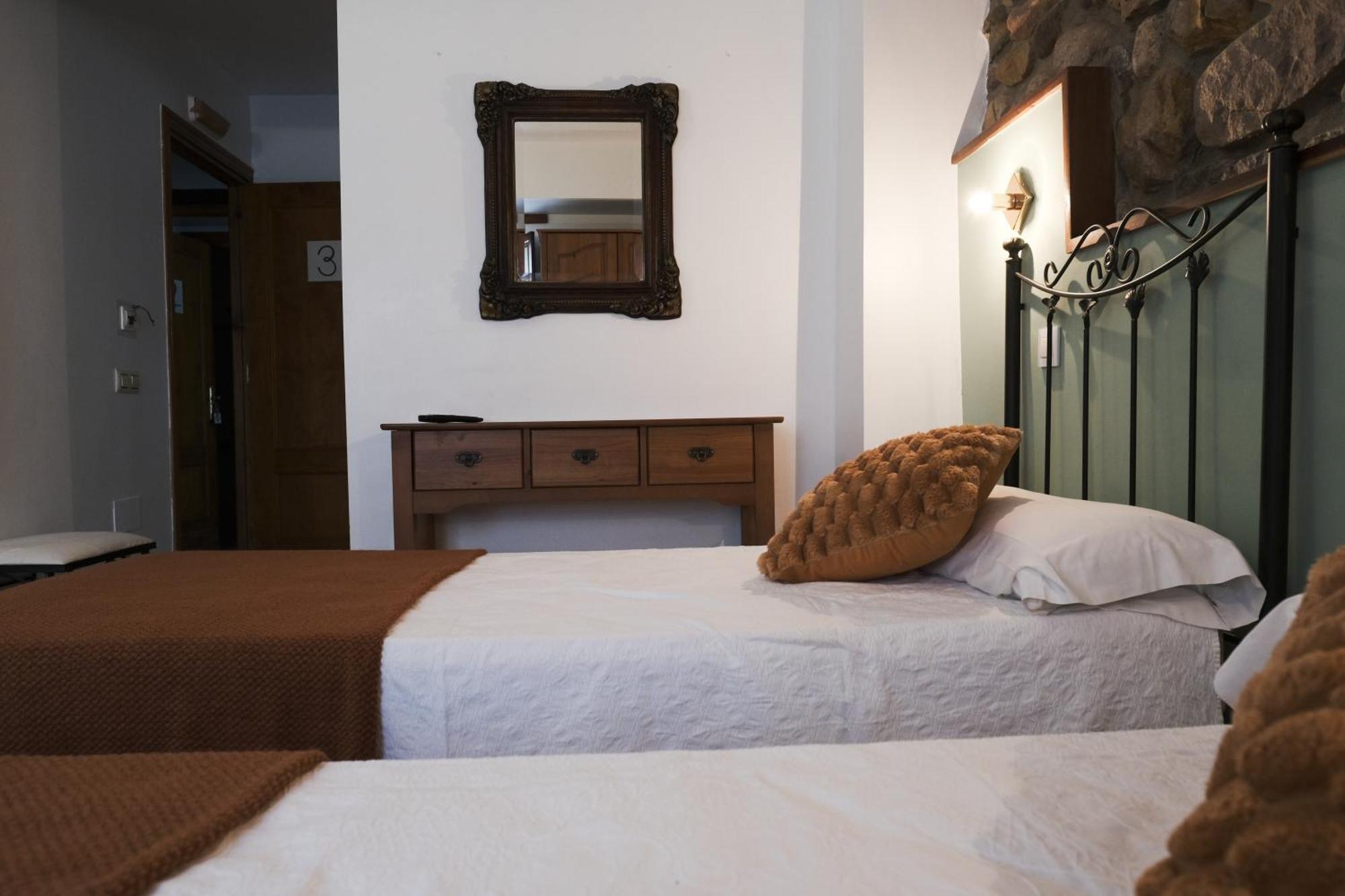 Corrales De Buelna Posada La Estela De Barros מראה חיצוני תמונה