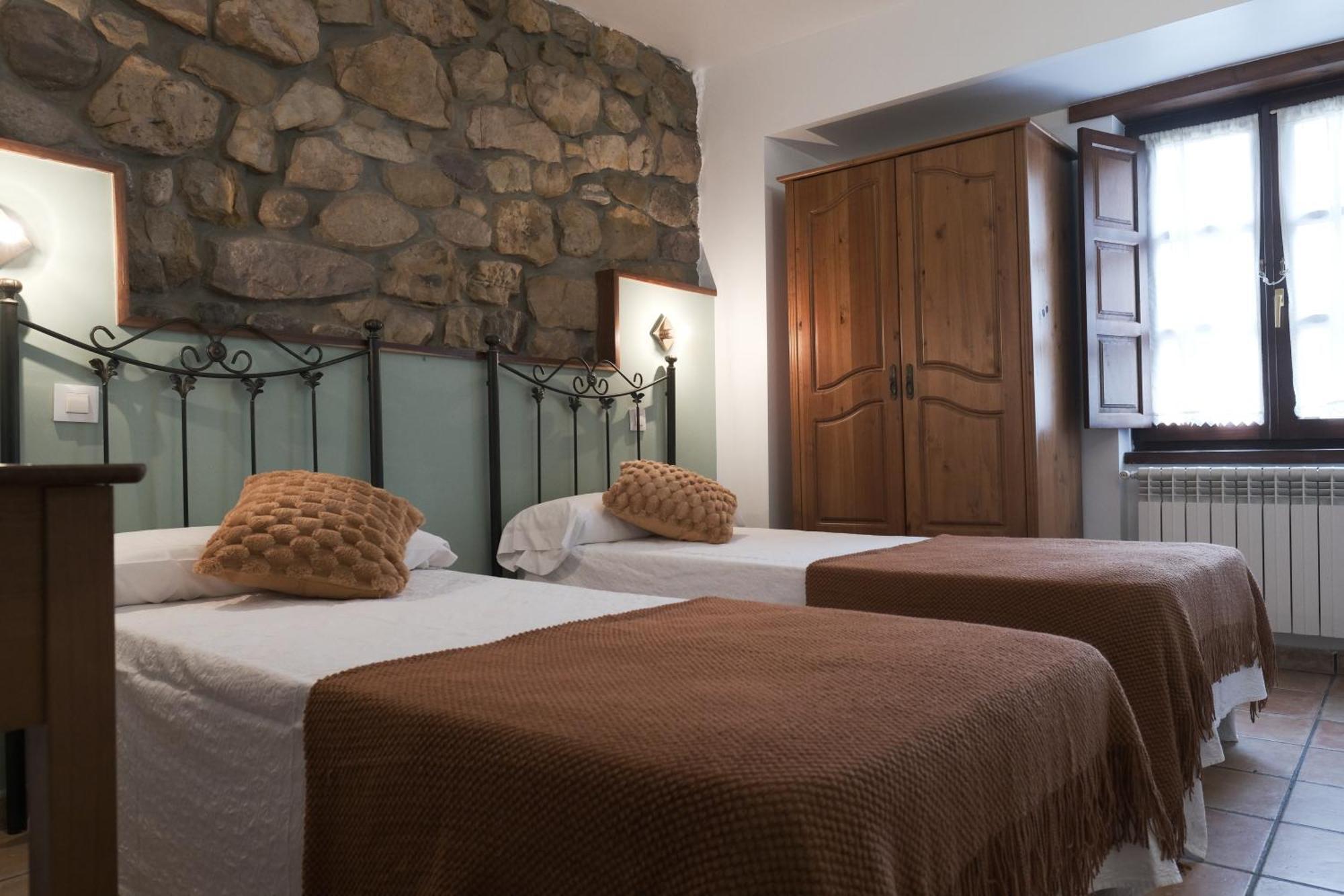 Corrales De Buelna Posada La Estela De Barros מראה חיצוני תמונה