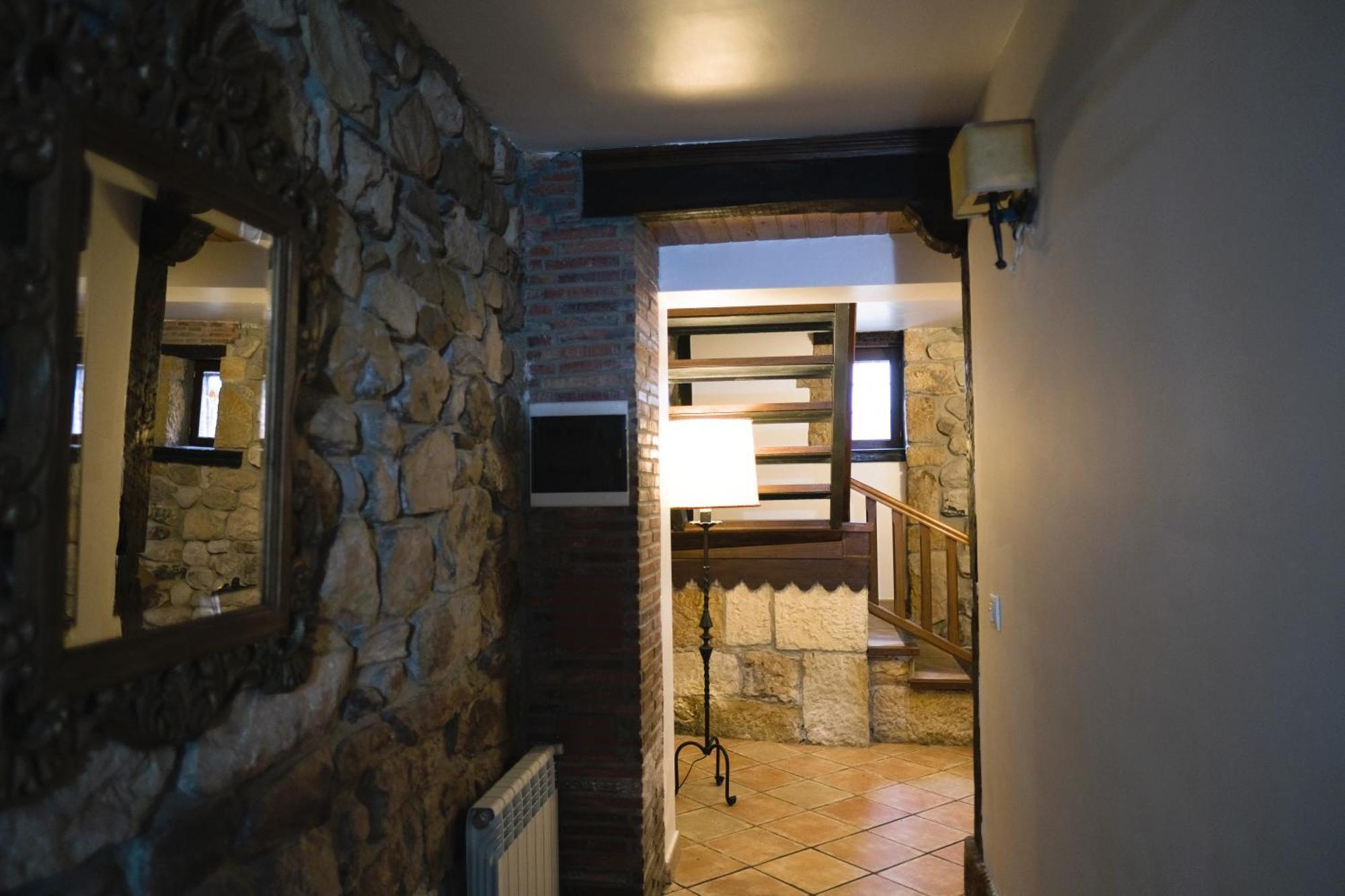 Corrales De Buelna Posada La Estela De Barros מראה חיצוני תמונה