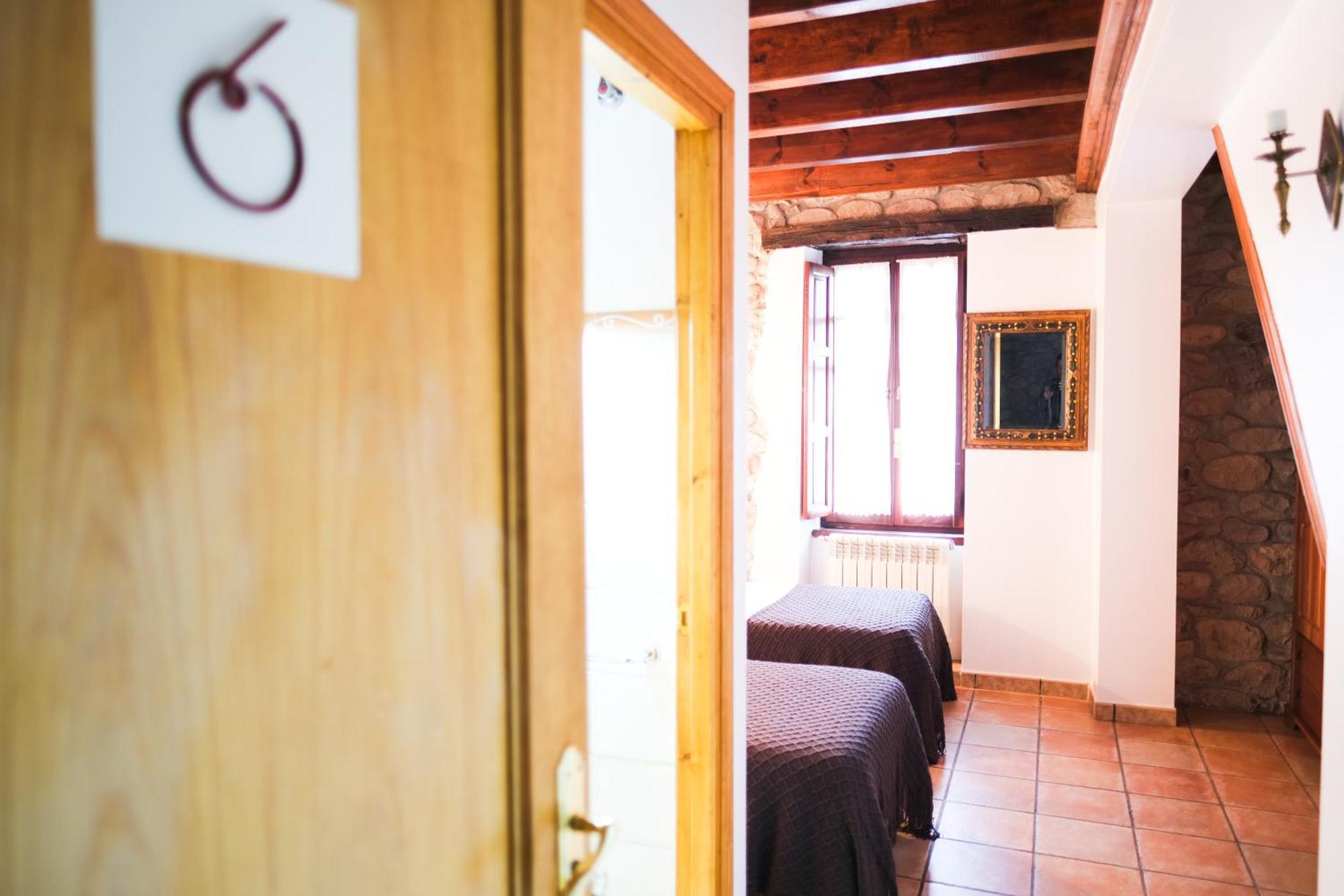 Corrales De Buelna Posada La Estela De Barros מראה חיצוני תמונה